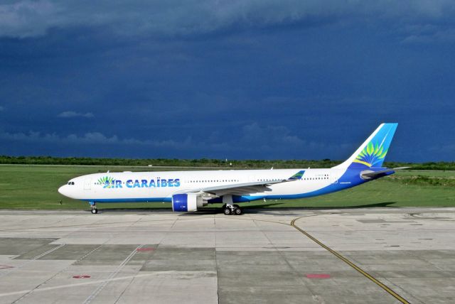 Airbus A330-300 (F-HPTP) - AIR Caraïbes TAXY TO THE RUNWAY 17 AT MDSD!