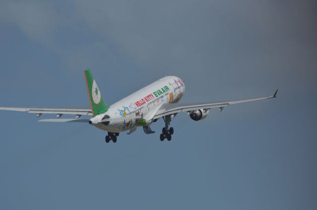 Airbus A330-300 (B-16311) - HELLO KITTY歡樂機