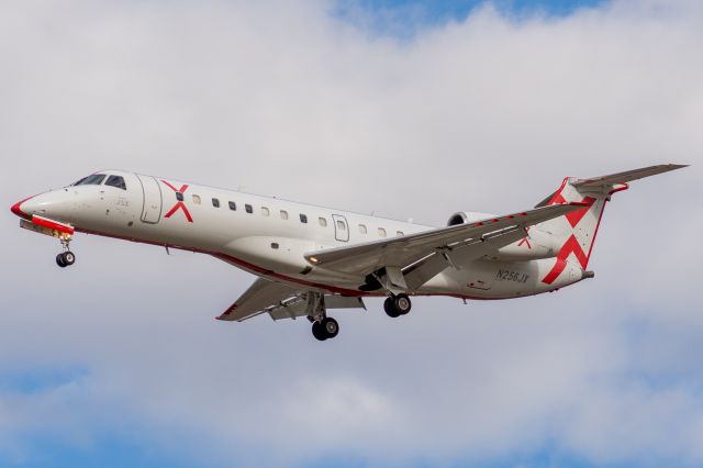 Embraer ERJ-135 (N256JX) - JSX E135 arriving during one of their newest routes from Oakland (23 May, 2021)