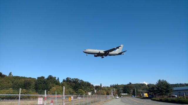 BOEING 767-200 (N462KC)