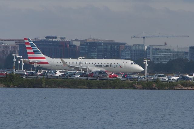 Embraer 170/175 (N445XY)