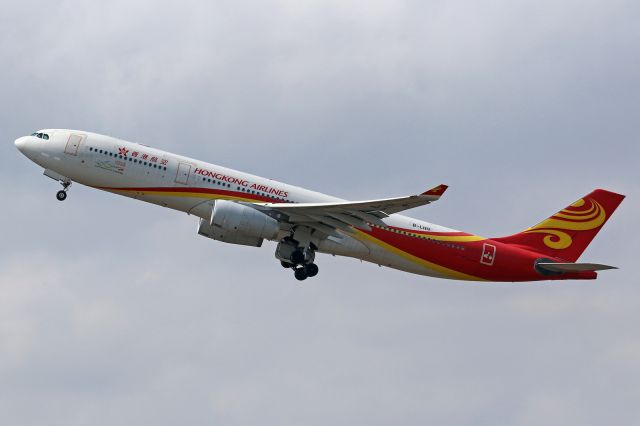 Airbus A330-300 (B-LHH)