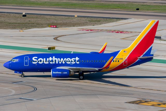 Boeing 737-700 (N453WN) - At Dallas Love Field on March 17, 2019.