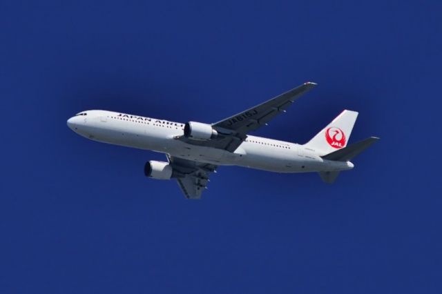 BOEING 767-300 (JA615J)