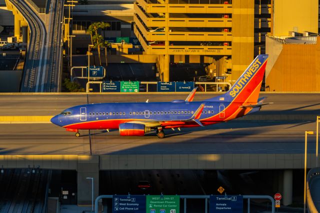 Boeing 737-700 (N7744A) - Southwest Airlines 737-700 taxiing at PHX on 11/9/22. Taken with a Canon R7 and Tamron 70-200 G2 lens.