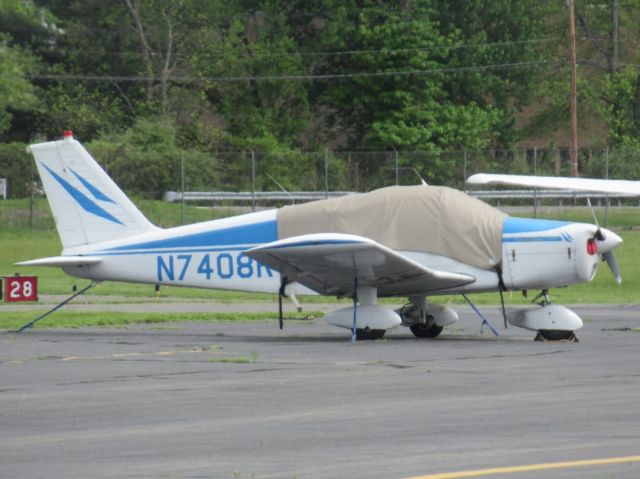 Piper Cherokee (N7408R)