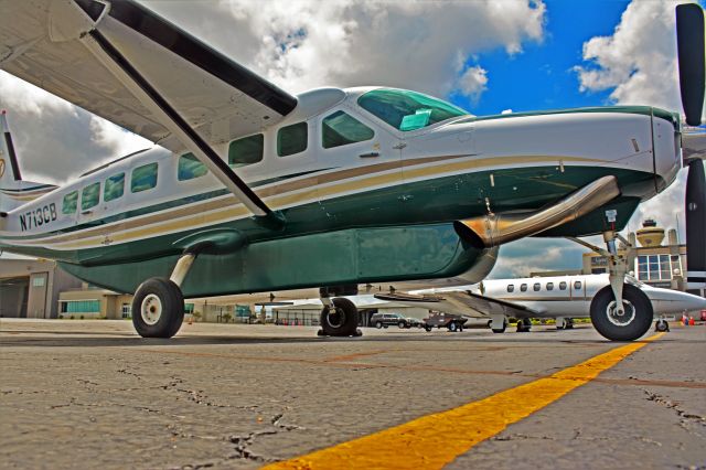 Cessna Caravan (N713CB)