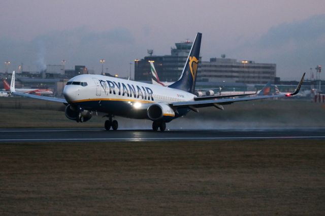 Boeing 737-800 (9H-QBM) - RYR1593 departing to Cologne