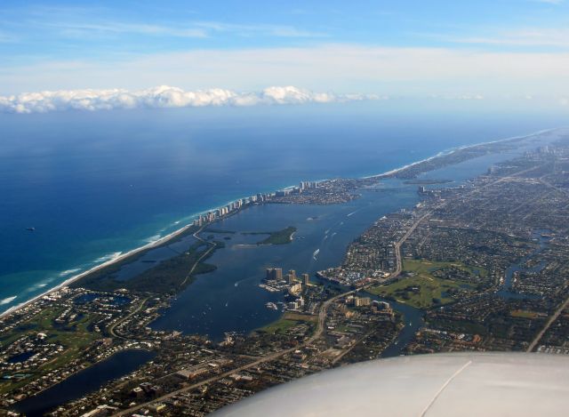 Cessna Citation V (N365EA) - Approaching the KPBI airport.