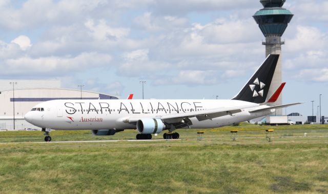 — — - Touching down at Lester B.Pearson Intl(CYYZ)