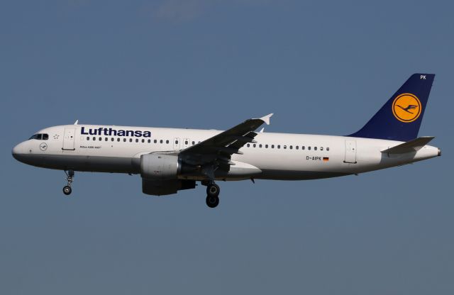 Airbus A320 (D-AIPK)