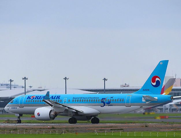 Airbus A220-300 (HL8314) - I took this picture on Jun 09, 2019.br /KE716/9Jun NRT-PUS