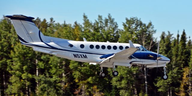 Beechcraft Super King Air 350 (N5XM)