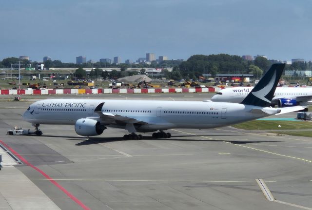 Airbus A350-1000 (B-LXM)