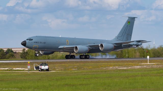 Boeing C-135B Stratolifter (F-UKCL)