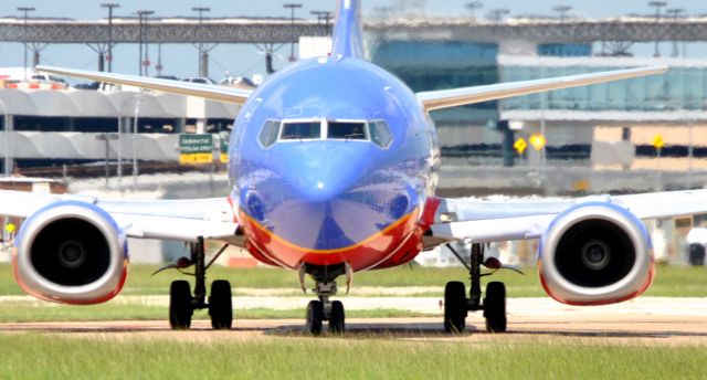 BOEING 737-300 (N604SW)