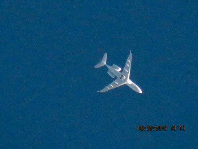 Canadair Challenger 350 (N771QS)