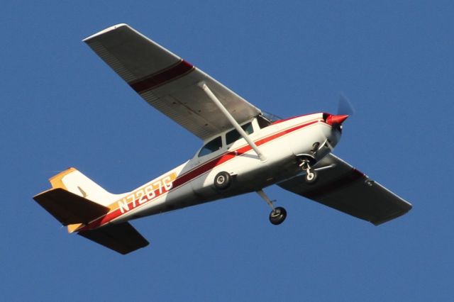 Cessna Skylane (N7267G) - Over Mercer Island, WA