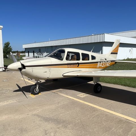 Piper Cherokee (N43742)