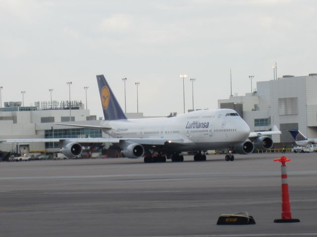 Boeing 747-400 — - Lufthansa dept KDEN en route to Frankfurt. Non-stop.