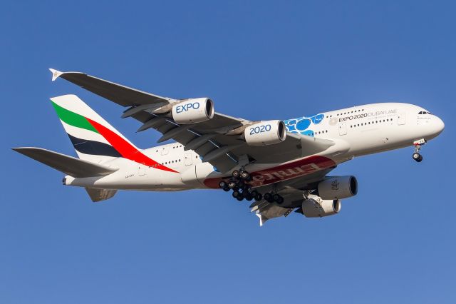 Airbus A380-800 (A6-EVH)