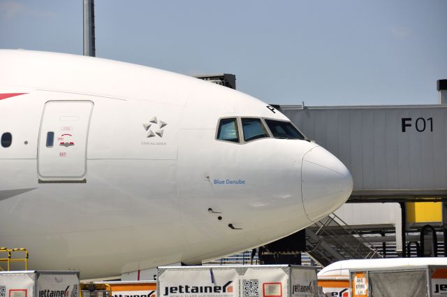 Boeing 777-200 (OE-LPE) - Austrian Airlines Boeing 777-2Q8(ER) OE-LPE in Vienna 