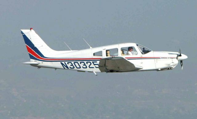 Piper Cherokee (N30325)