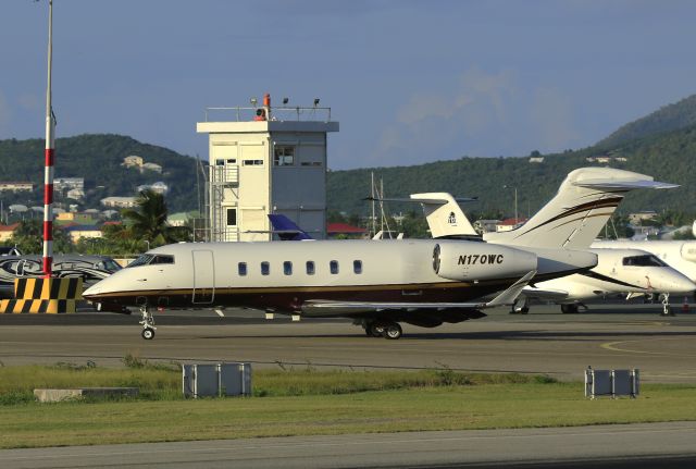 Canadair Challenger 350 (N170WC)