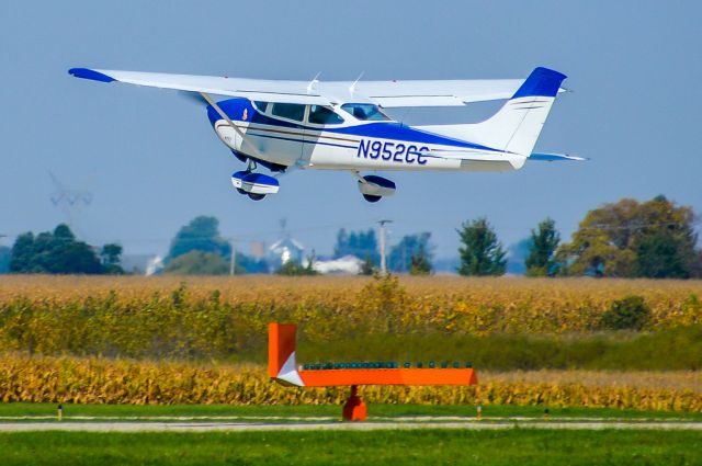 Cessna Skylane (N952CC) - 2015