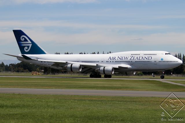 Boeing 747-400 (ZK-SUH)