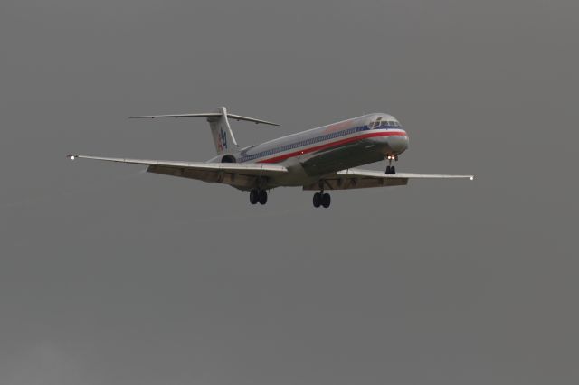 McDonnell Douglas MD-80 (N9406W)