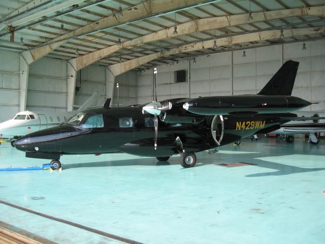 Mitsubishi MU-2 (N429WM)