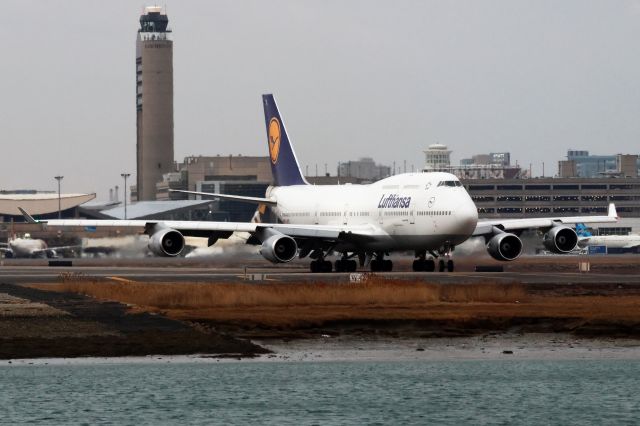 Boeing 747-400 (D-ABTL)