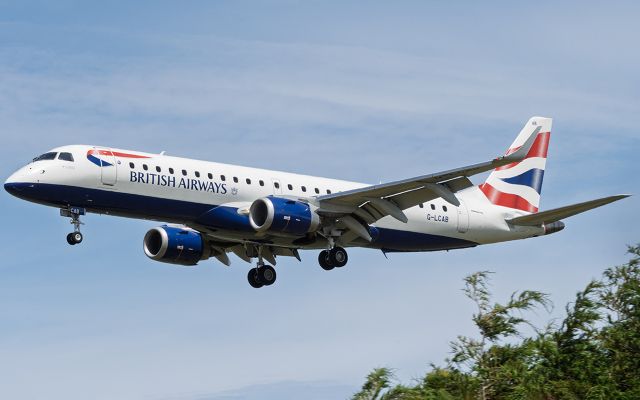 Embraer ERJ-190 (G-LCAB) - Landing at Jersey/EGJJ 31/May/2025