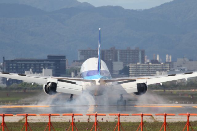 Boeing 777-200 (JA702A) - 20 September 2015: HND-HKD.