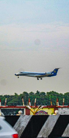 Embraer 175 (VT-LTD)