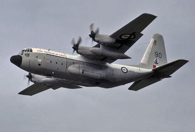 19-7190 — - AUSTRALIA - AIR FORCE - LOCKHEED C-130E HERCULES (L382) - REG A97-190 (CN 382-4190) - EDINBURGH RAAF BASE ADELIADE SA. AUSTRALIA - YPED (15/6/1983)