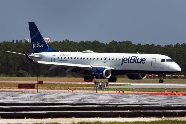 Embraer ERJ-190 (N197JB)