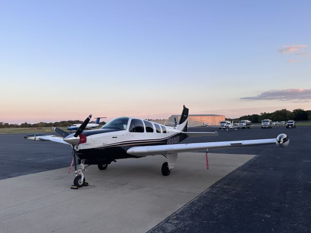 Beechcraft Bonanza (36) (N8069U)