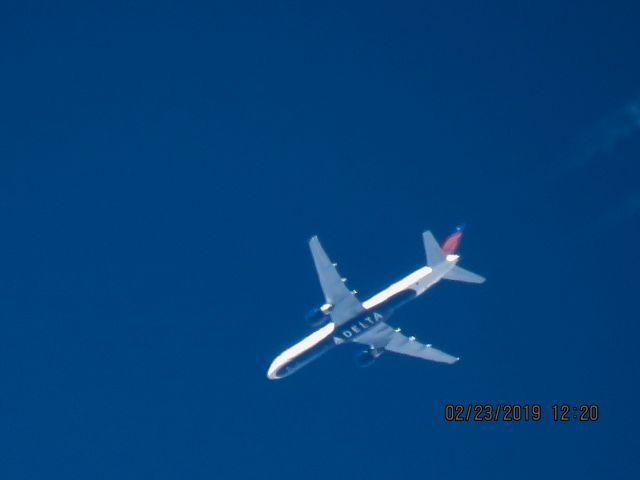 Boeing 757-200 (N682DA)