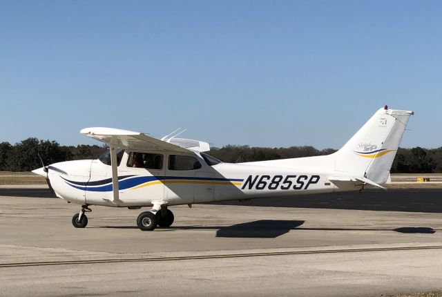 Cessna Skyhawk (N685SP)