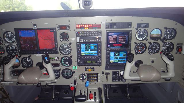 Piper Malibu Mirage (N5YG) - Nice Panel w/ synthetic vision, weather, terrain!