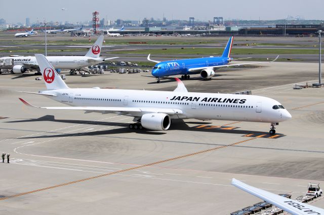 Airbus A350-1000 (JA07WJ)