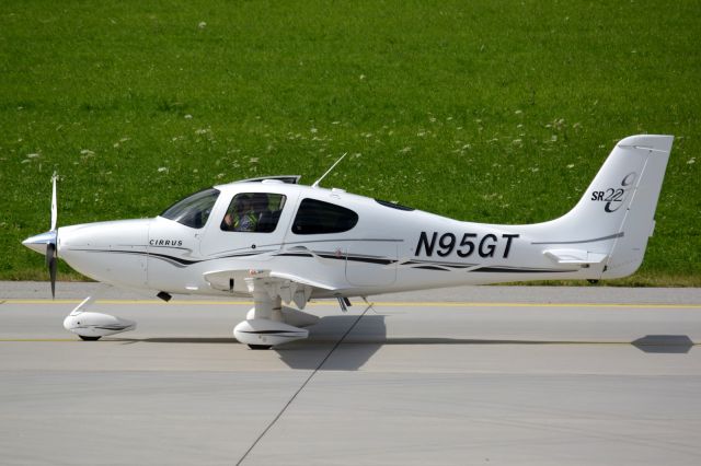 Cirrus SR-22 (N95GT)