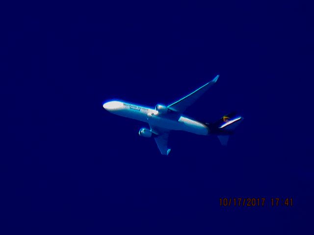 BOEING 767-300 (N352UP)