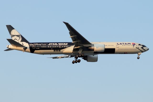 BOEING 777-300 (PT-MUA) - LATAM Brazil's Star Wars Galaxy's Edge livery arriving from Sao Paulo