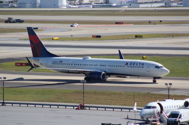 Boeing 737-900 (N820DN)