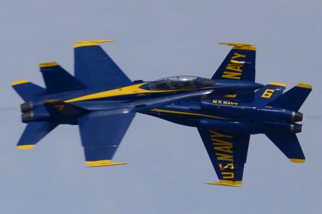 McDonnell Douglas FA-18 Hornet — - US Navy Blue Angels at NAF el Centro on February 19, 2015.