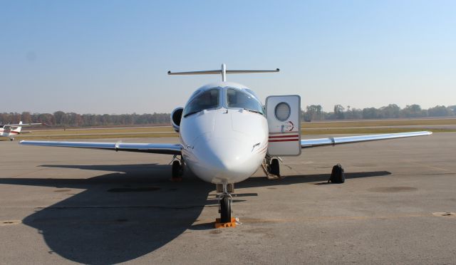 Mitsubishi MU-300 Diamond (N997MX) - Nose-on view of a Mitsubishi MU300 Diamond at Pryor Field Regional Airport, Decatur, AL - November 14, 2016.