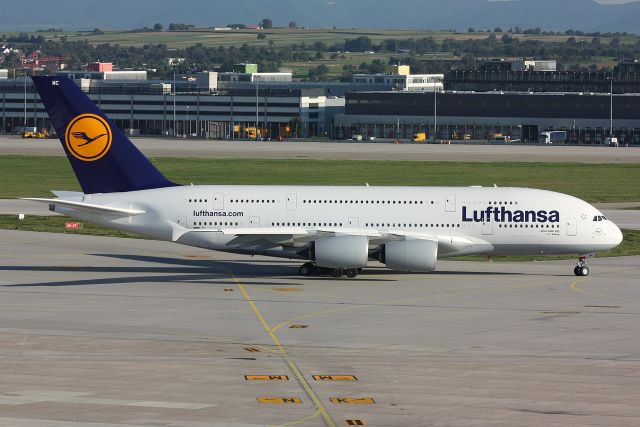 Airbus A380-800 (D-AIMC)